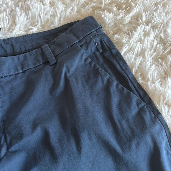Lululemon ABC classic fit blue flat front shorts size 36 - Picture 5 of 8